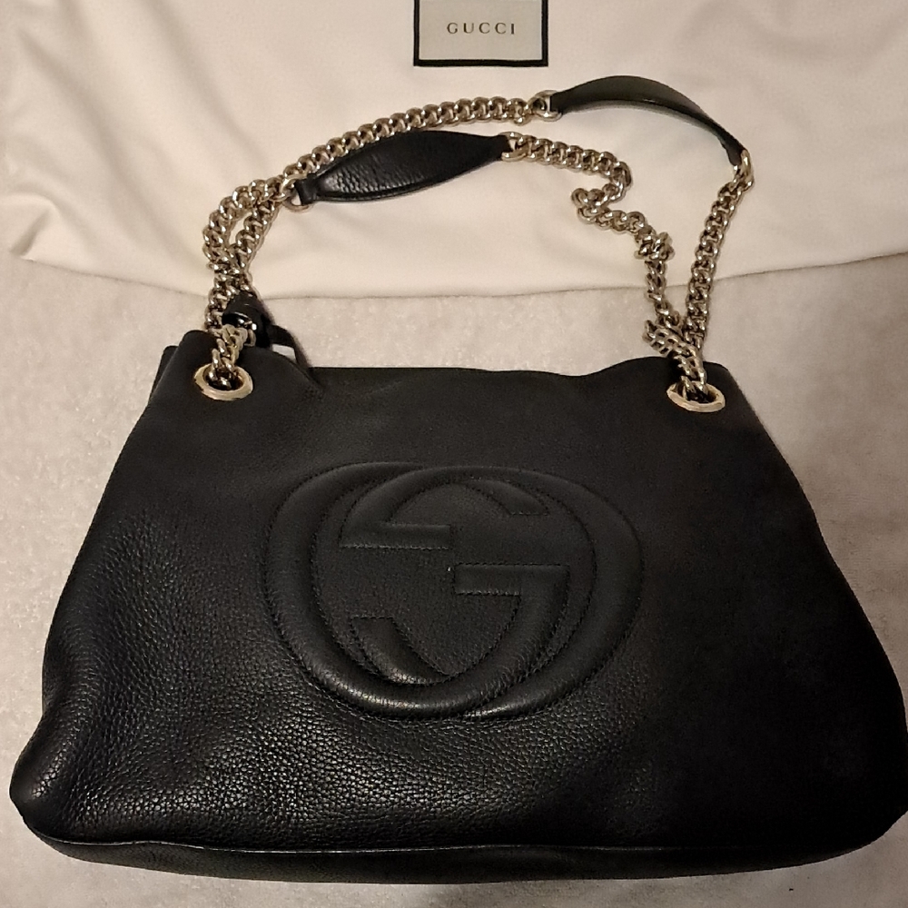 Gucci Black and Gold Leather Shoulder Bag with Chain Hardware
